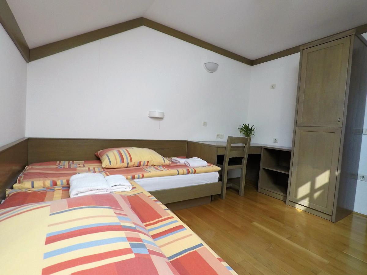 Karami Mountainhouse Bed & Breakfast Trzic Exterior photo