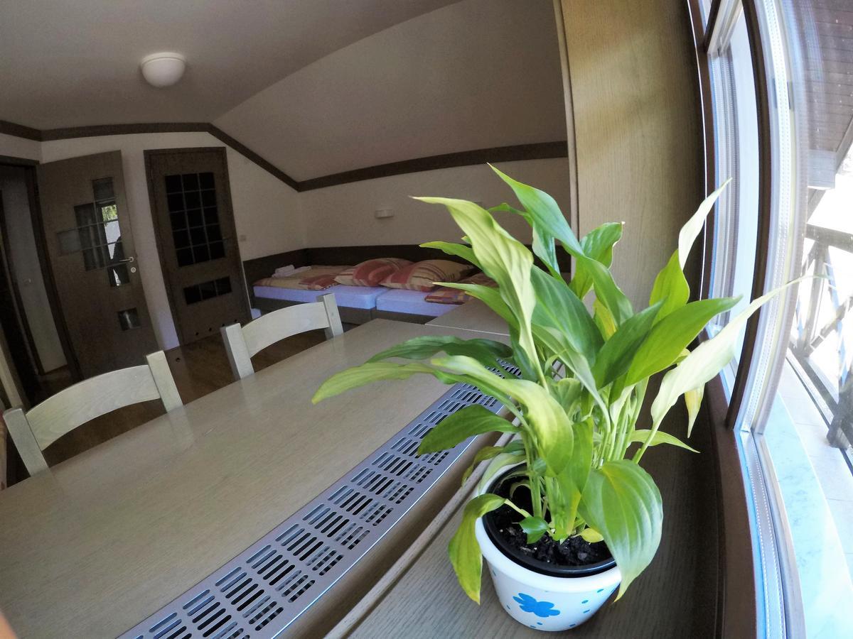 Karami Mountainhouse Bed & Breakfast Trzic Exterior photo