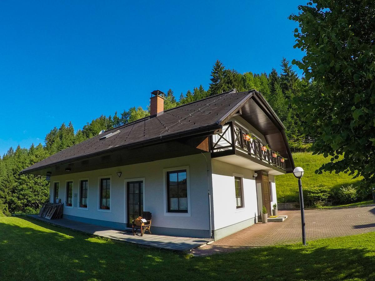 Karami Mountainhouse Bed & Breakfast Trzic Exterior photo